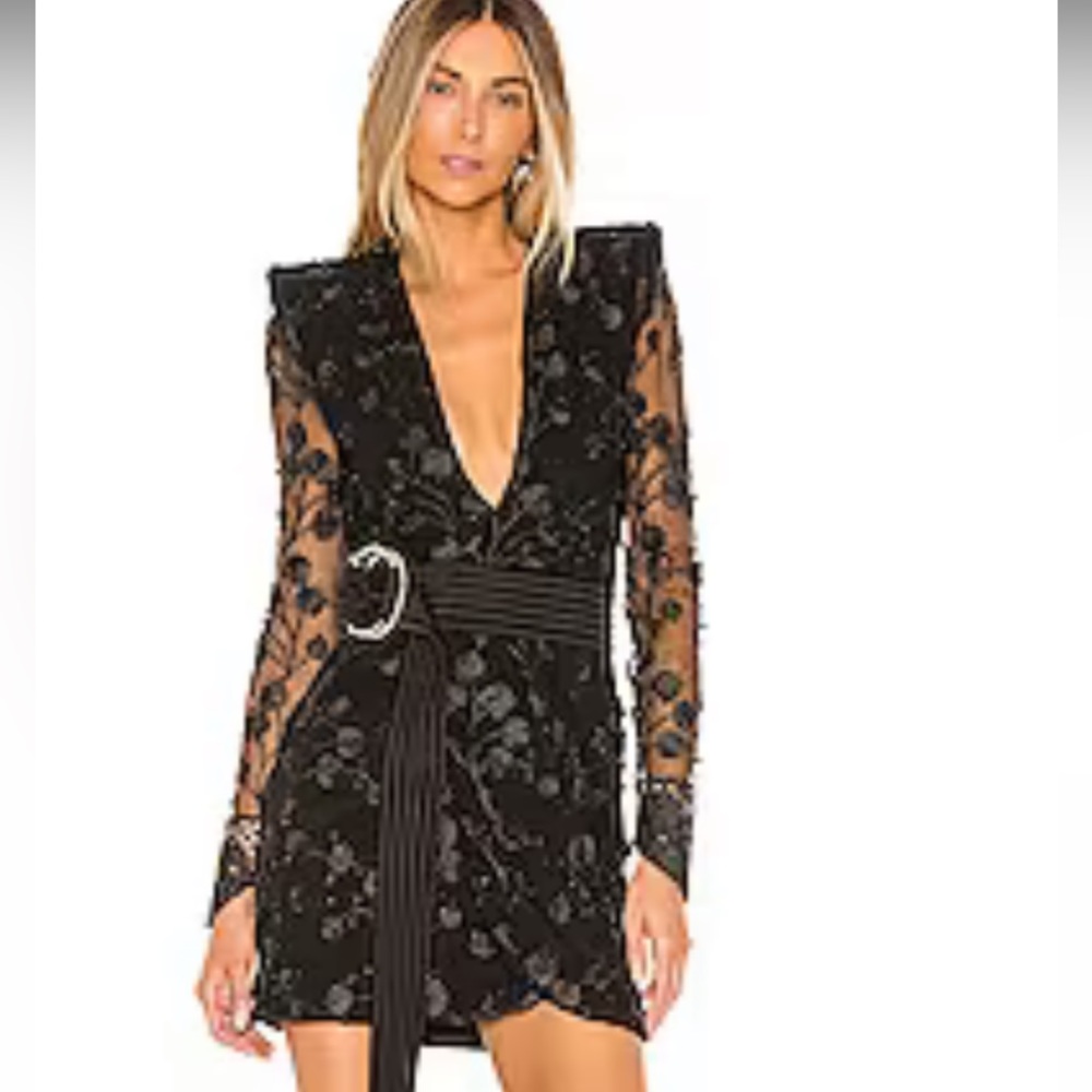 ❤️❤️ Zhivago In The Garden Mini Dress in Black
Zhivago
Color:Black ❤️